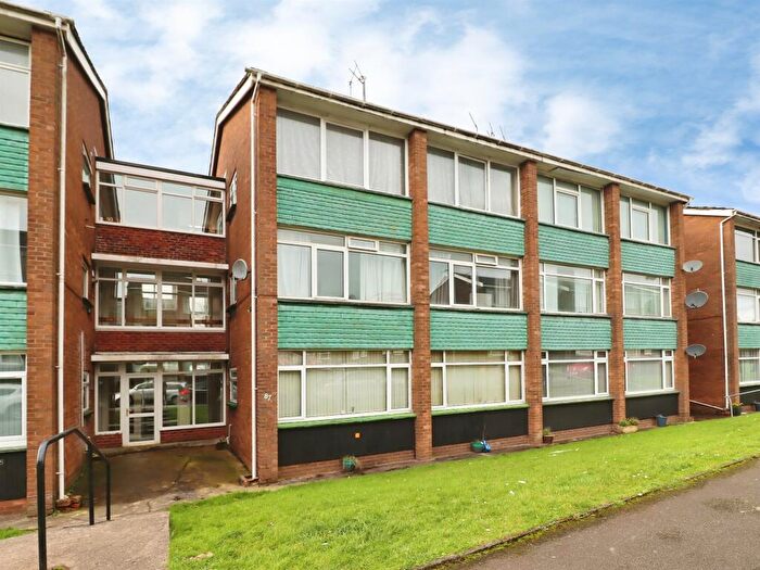 2 Bedroom Flat For Sale In Kennerleigh Road, Cardiff, CF3