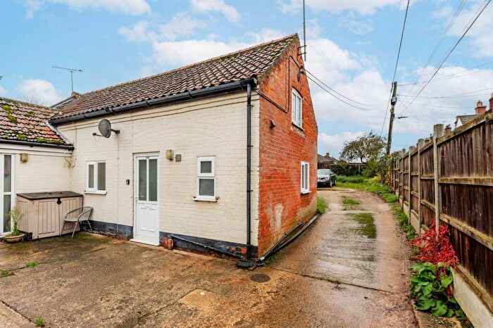 2 Bedroom Terraced House To Rent In Station Street, Swaffham, PE37