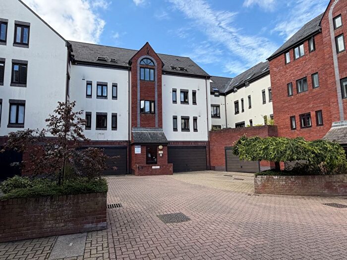 2 Bedroom Flat For Sale In Water Lane, Exeter, EX2