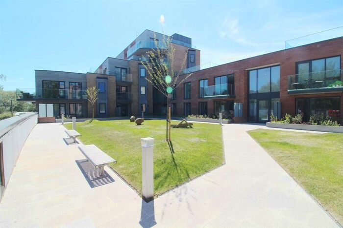 2 Bedroom Apartment To Rent In Riverside View, Berkeley Avenue, Reading, RG1