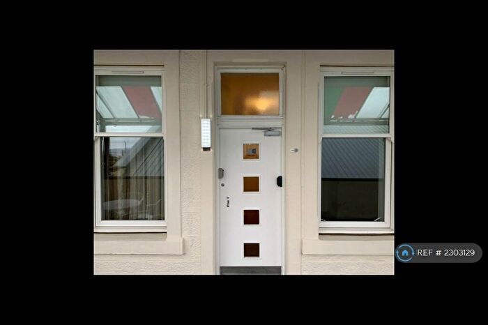 1 Bedroom Flat To Rent In Lorne Court, Greenock, PA15