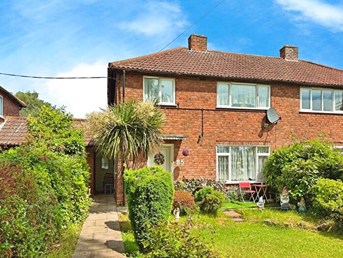 3 Bedroom Semi-Detached House For Sale In Coronation Avenue, Mile Oak, Tamworth, B78