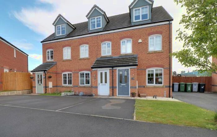 3 Bedroom Town House To Rent In Redshank Place, Ettiley Heath, Sandbach, CW11