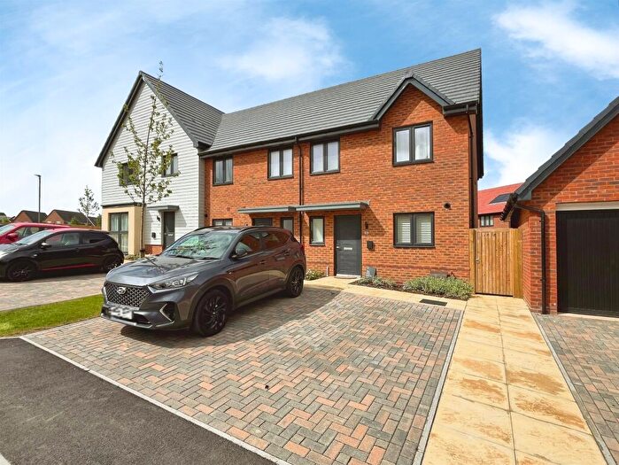 2 Bedroom Semi Detached House For Sale In Beech Grove, Shrivenham, Swindon, SN6