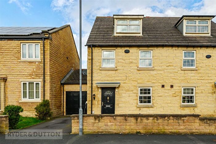 3 Bedroom Semi Detached House For Sale In Robin Hood Road, Huddersfield, West Yorkshire, HD2