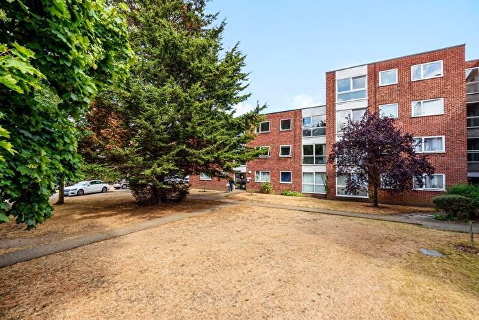 1 Bedroom Flat To Rent In Staines Road West, Sunbury-On-Thames, TW16