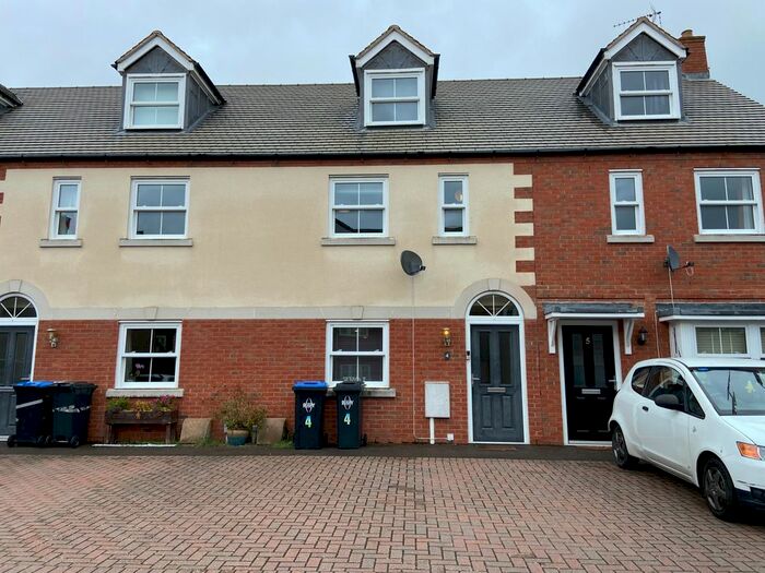 4 Bedroom Terraced House To Rent In Hillmorton Road, Hillmorton, Rugby, CV22