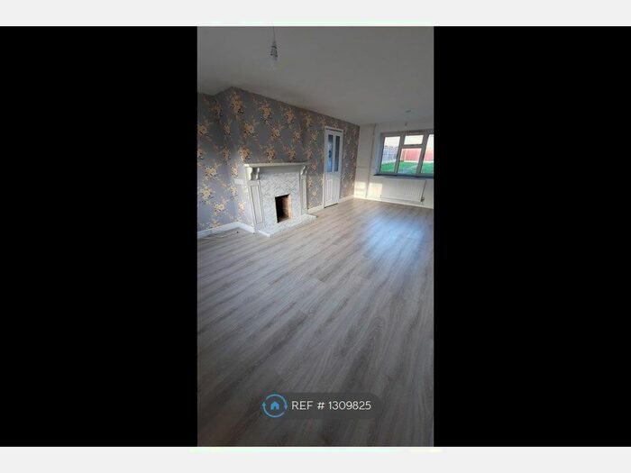 3 Bedroom Terraced House To Rent In Manor Crescent, Burton-On-Trent, DE15