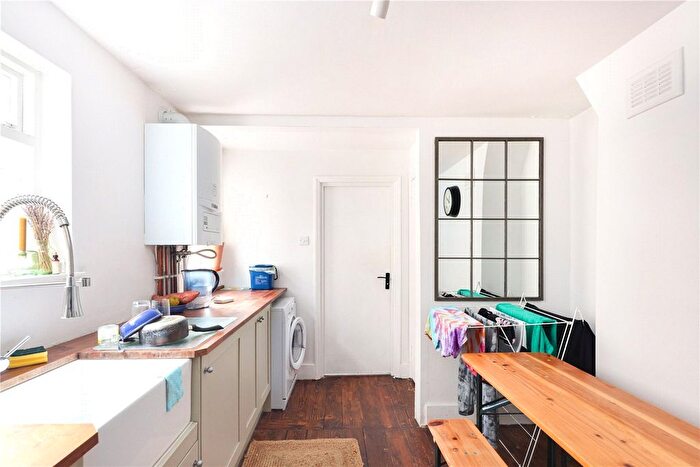 1 Bedroom Flat For Sale In Mabley Street, Hackney, London, E9