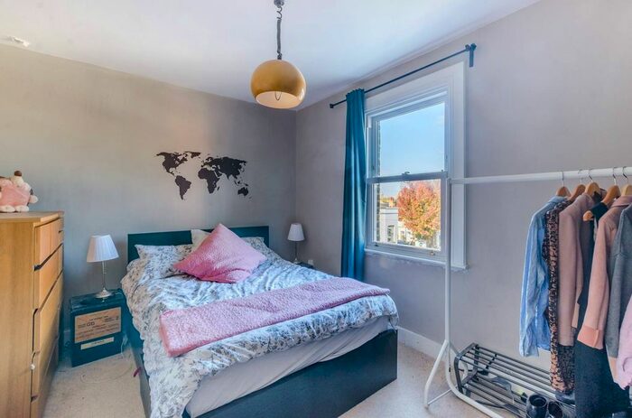 2 Bedroom Flat To Rent In Peckham Rye, East Dulwich, London, SE15