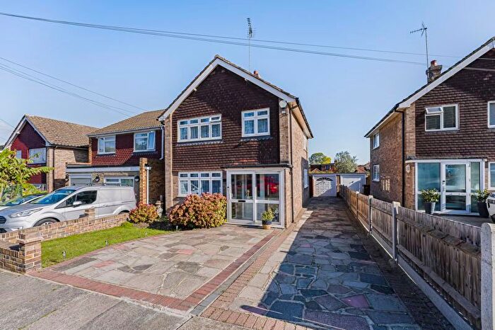 3 Bedroom Detached House For Sale In Briar Road, Bexley, DA5