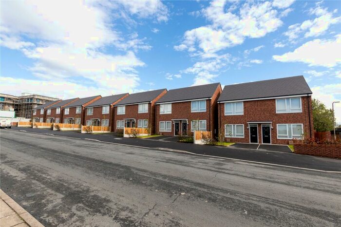 3 Bedroom Semi-Detached House To Rent In Park Street, Liverpool, Merseyside, L8