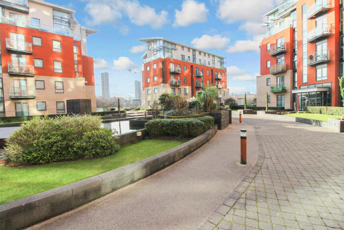 1 Bedroom Apartment To Rent In Bonaire, City Island, Leeds, LS12