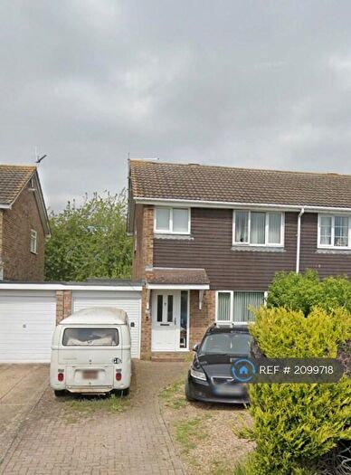3 Bedroom Terraced House To Rent In Keats Close, Newport Pagnell, MK16