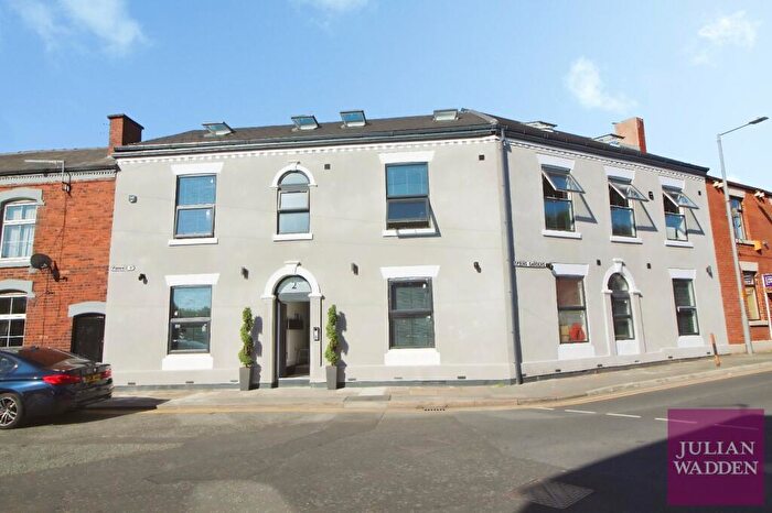 2 Bedroom Flat To Rent In Furnace Street, Hyde, Greater Manchester, SK14