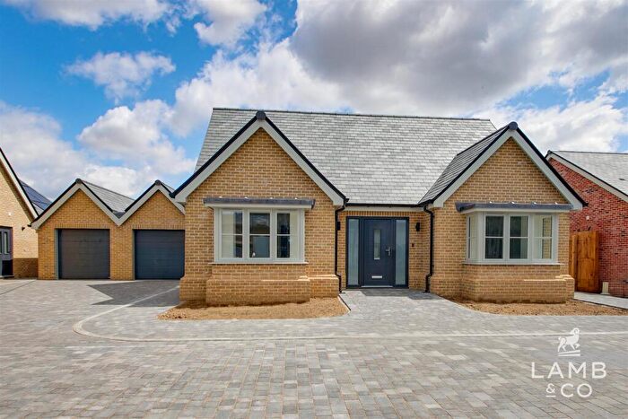 3 Bedroom Detached Bungalow For Sale In The Oaks, Thorpe-Le-Soken, CO16