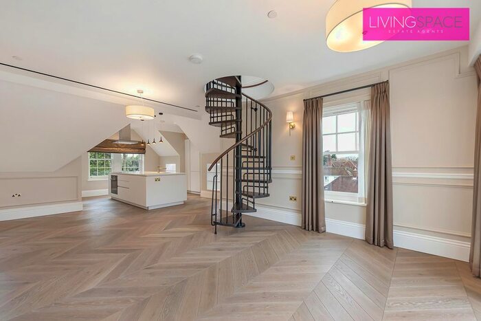 2 Bedroom Flat To Rent In Drury Road, Hadley Wood, EN5