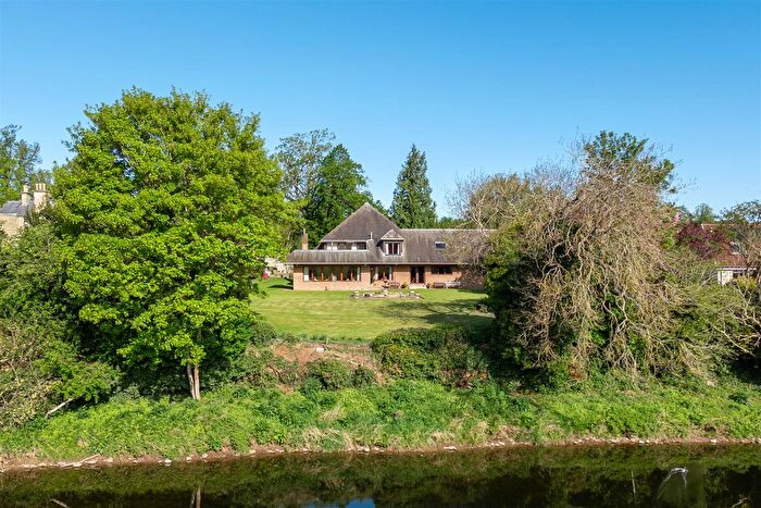 5 Bedroom Detached House For Sale In Tweedsyde House, Kelso, TD5