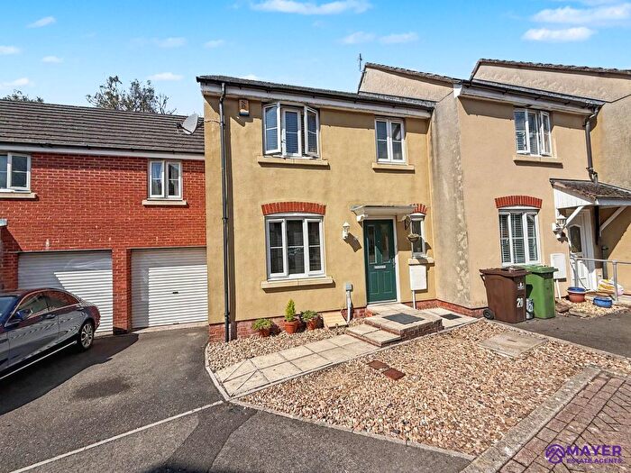 3 Bedroom Semi-Detached House For Sale In Chelwood Grove, Plympton, PL7