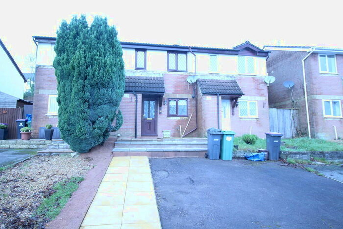 2 Bedroom Terraced House To Rent In Oaklands View, Greenmeadow, NP44