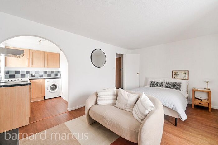 Studio For Sale In Anthony Road, London, SE25