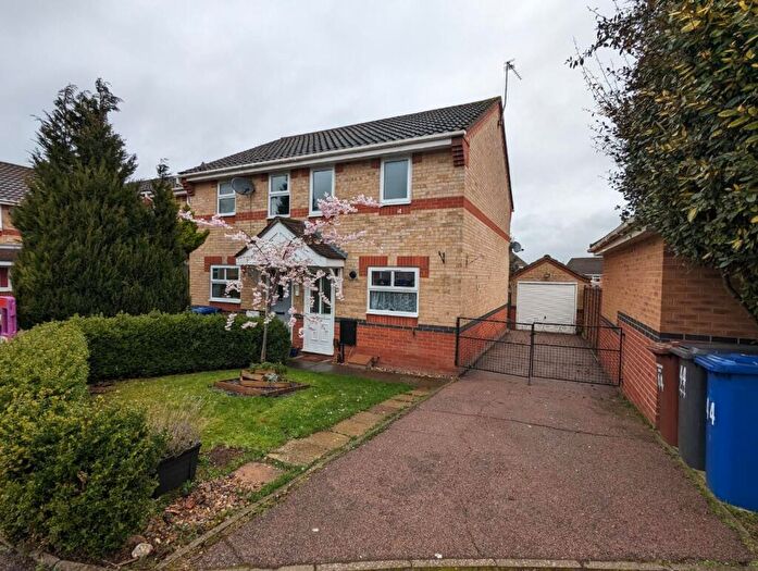 2 Bedroom End Of Terrace House To Rent In Emsworth Close, Bury St Edmunds, IP32
