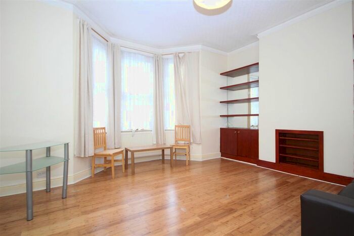 1 Bedroom Flat To Rent In Newton Avenue, Acton, W3