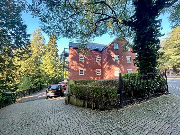 2 Bedroom Apartment To Rent In Branksome Wood Road, Bournemouth, BH2