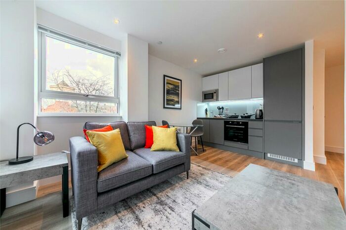 Apartment To Rent In Wood Street, East Grinstead, West Sussex, RH19