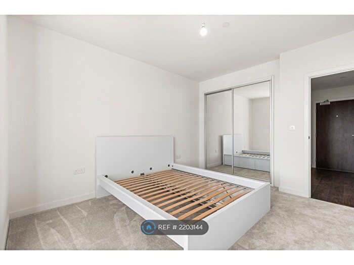 1 Bedroom Flat To Rent In Sherman Apartments Eastman Road Harrow, London Harrow, HA1