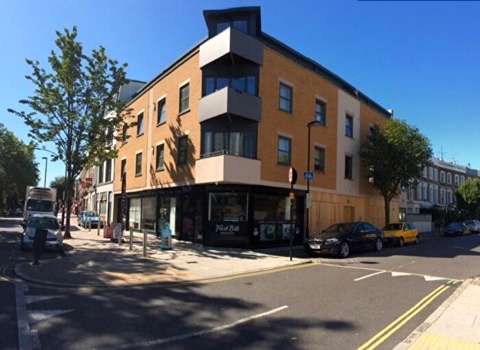 2 Bedroom Apartment To Rent In Olympia House, Hornsey Road, N7