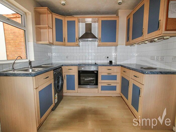 2 Bedroom Property To Rent In Abbotswood Way, Hayes, Middlesex, UB3