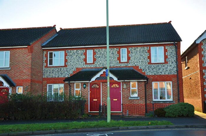 3 Bedroom Terraced House To Rent In Junction Road, Andover, SP10