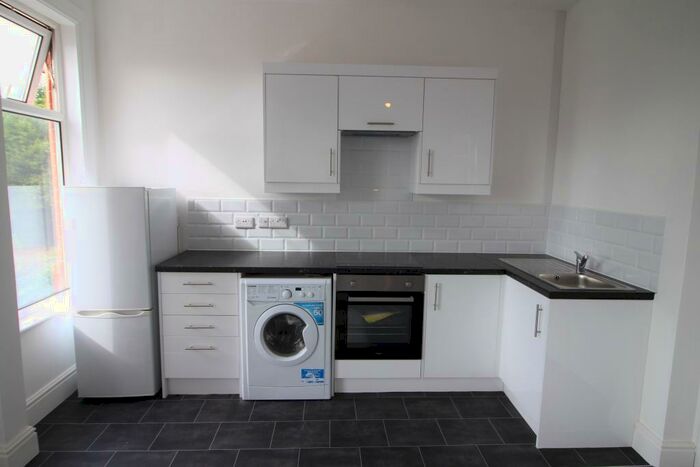 1 Bedroom Flat To Rent In Loughborough Road, West Bridgford, NG2
