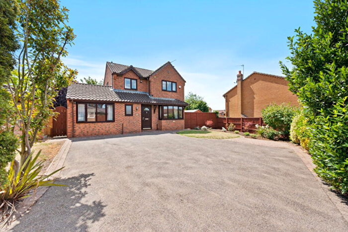 3 Bedroom Detached House For Sale In Yateley Drive, Barton Seagrave, NN15