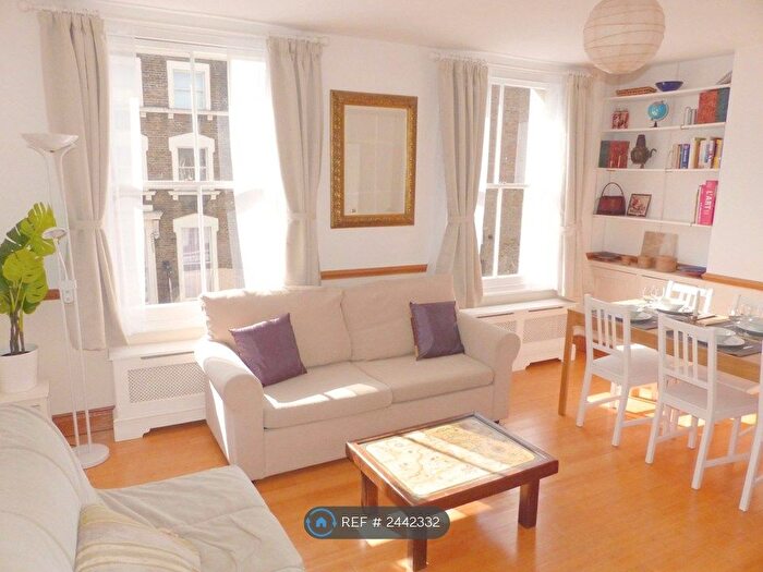 3 Bedroom Flat To Rent In London, London, WC1N