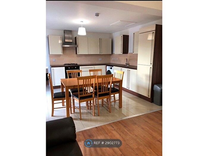 4 Bedroom Semi Detached House To Rent In Broadoak Walk, Bristol, BS16