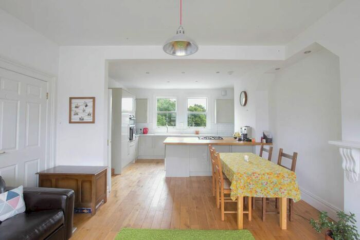 2 Bedroom Flat To Rent In Kinver Road, London SE26