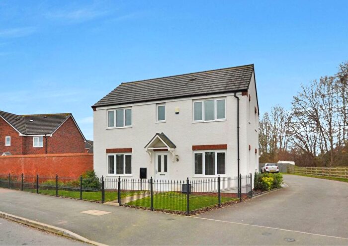 3 Bedroom Detached House For Sale In Woodpecker Way, Shepshed, LE12