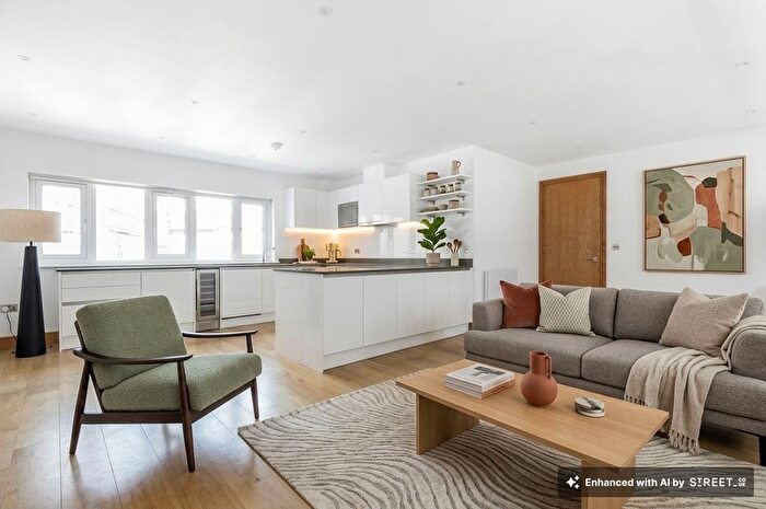 3 Bedroom Flat To Rent In Sycamore Court, Royal Oak Yard, SE1