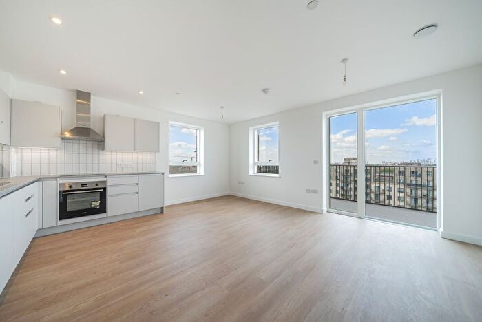 2 Bedroom Flat To Rent In Mast Street, Barking, IG11