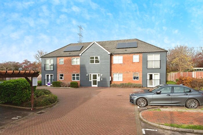 2 Bedroom Flat For Sale In Dudley Close, Grays, Essex, RM16