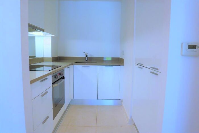 1 Bedroom Flat To Rent In Vantage Building, Hayes UB3