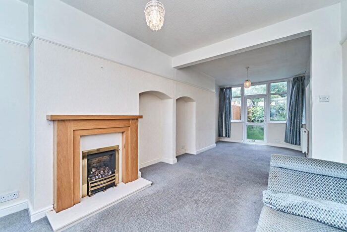 3 Bedroom Semi-detached House For Sale In Lynton Avenue, Wolverhampton, WV6