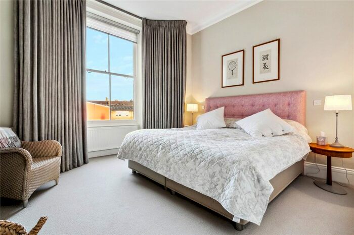 2 Bedroom Flat For Sale In Draycott Place, Chelsea, SW3