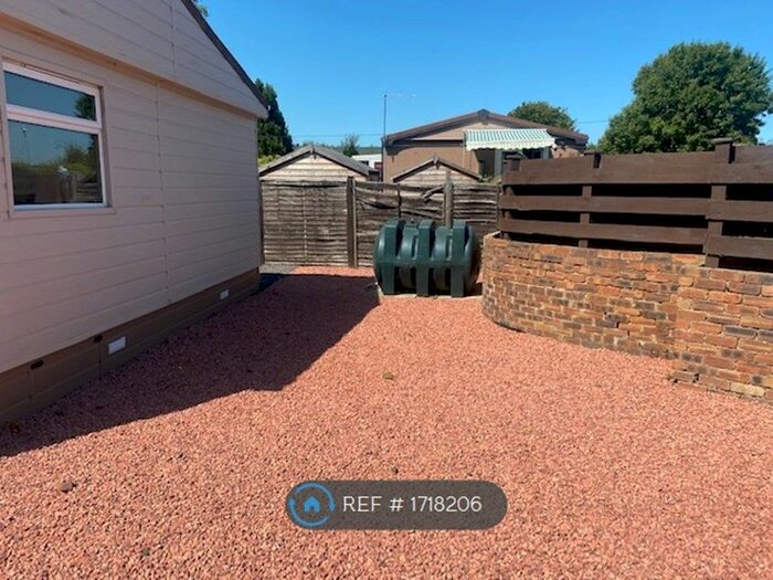 1 Bedroom Mobile/park Home To Rent In Lomond Walk, Straiton, Loanhead, EH20