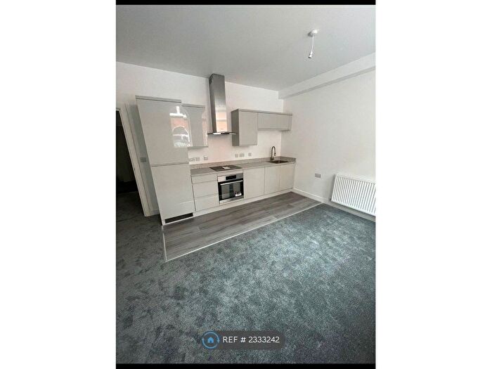1 Bedroom Flat To Rent In Silvester Street, Hull, HU1