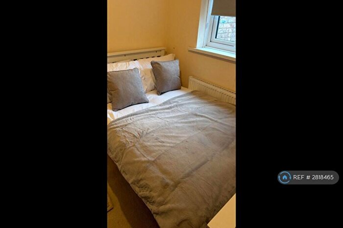 2 Bedroom Flat To Rent In Bilbrough Gardens, Newcastle Upon Tyne, NE4