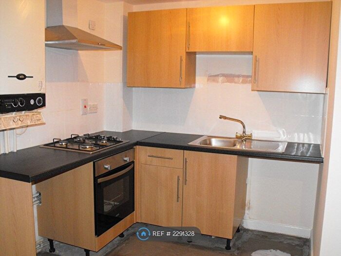 2 Bedroom Flat To Rent In Duncombe Street, Bletchley, Milton Keynes, MK2