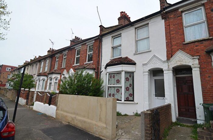 4 Bedroom Terraced House To Rent In Leyton, London, E10